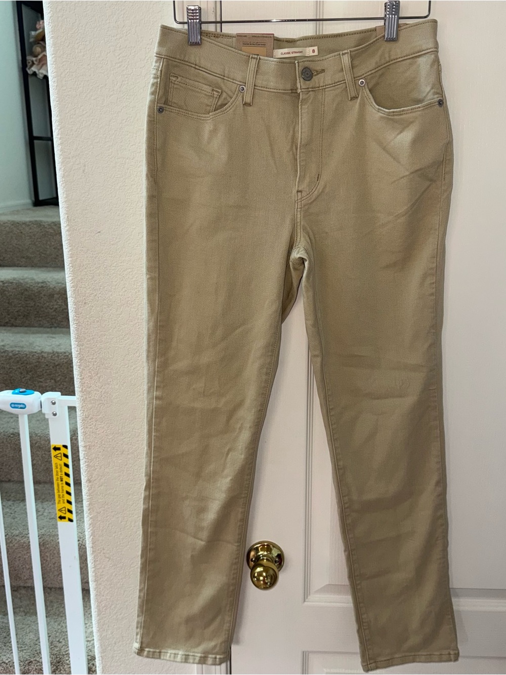 Levi's Straight Leg Pants in Khaki